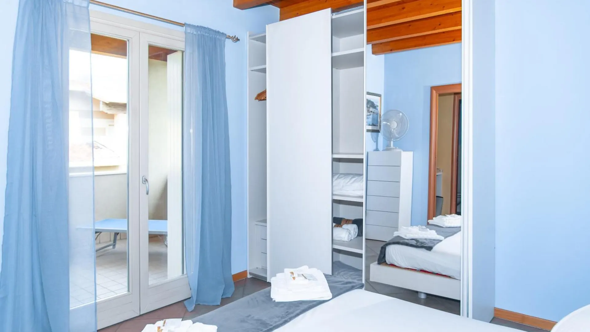 Apartment Casa Vacanze Renata Costa Volpino