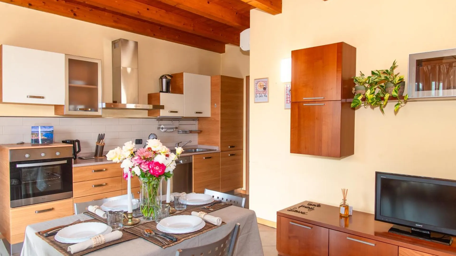 Casa Vacanze Renata Costa Volpino Italy