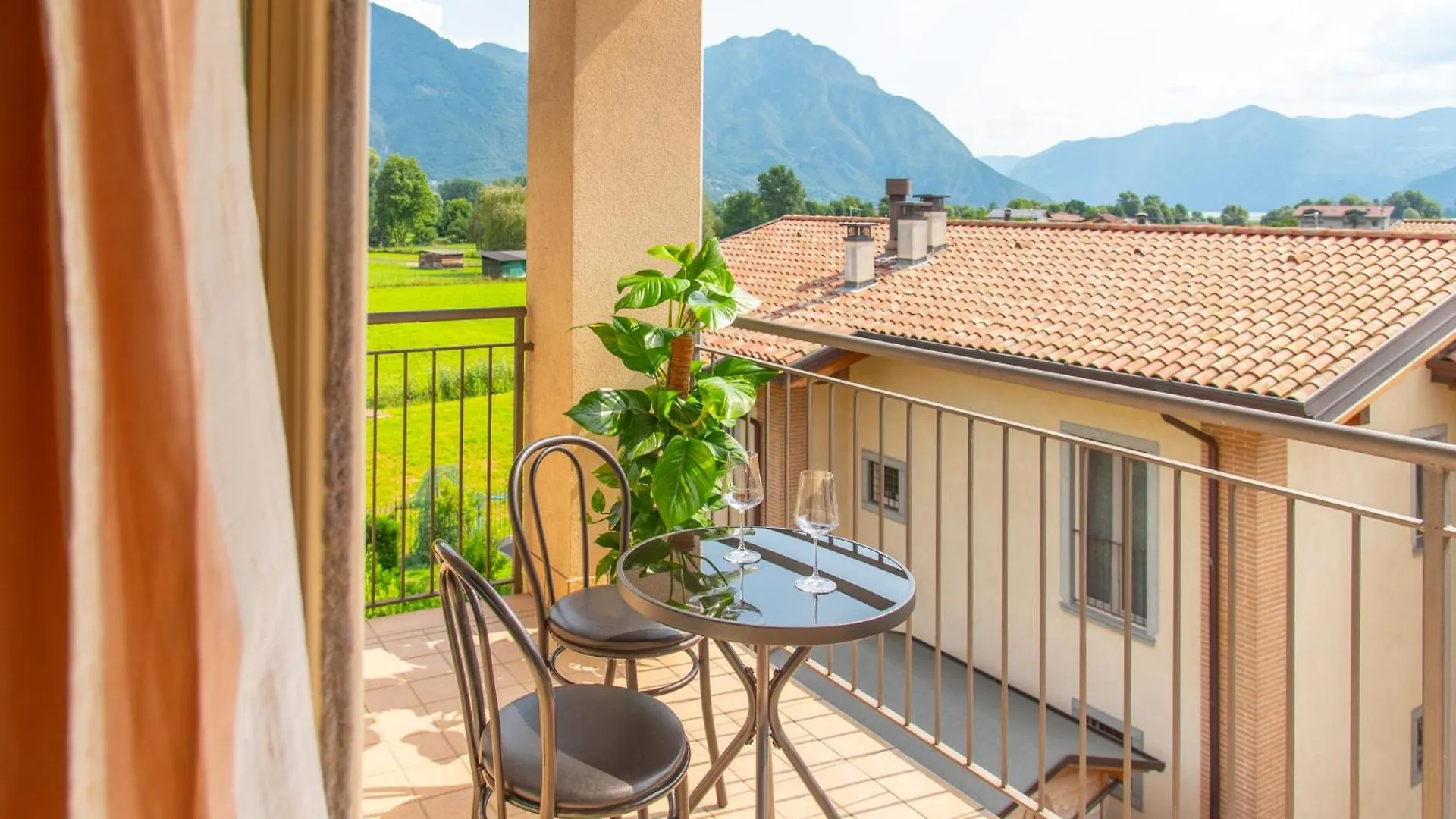 Casa Vacanze Renata Costa Volpino Italy